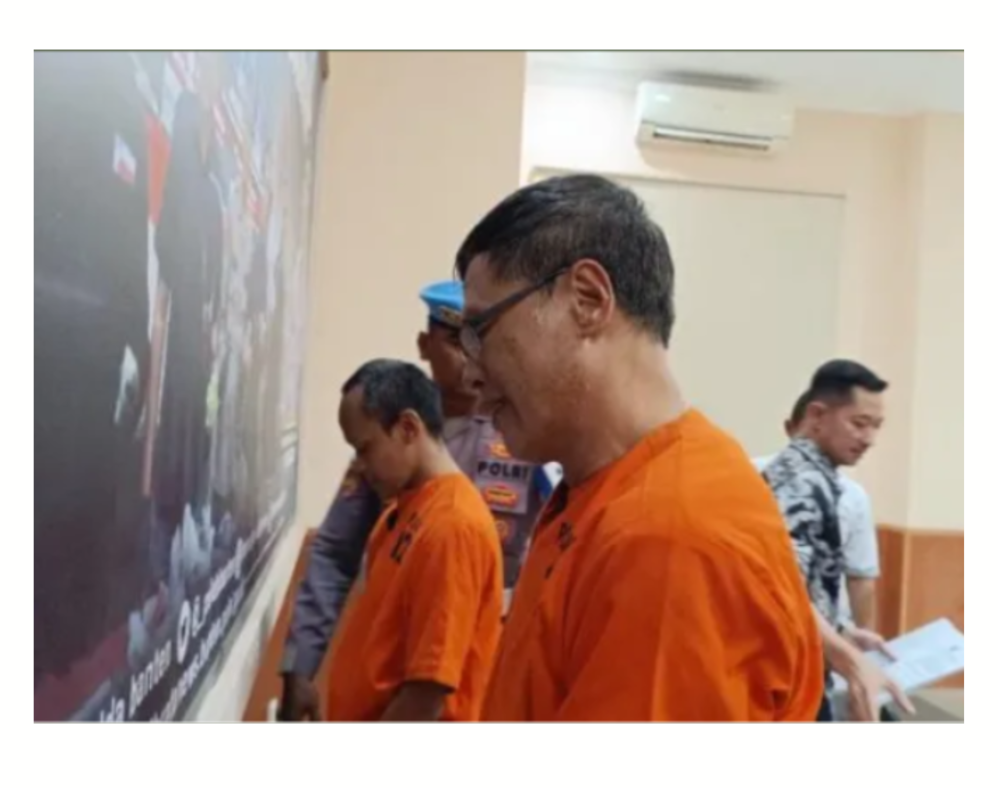 TESK ORANG CHINA .png